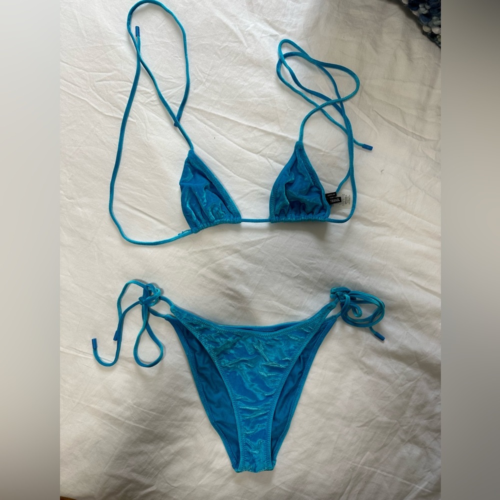 Triangl velvet bikini